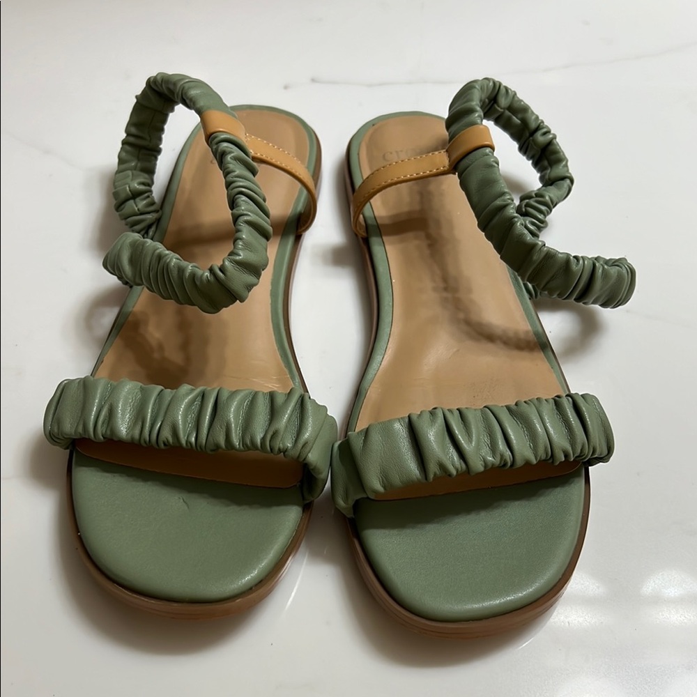 Crown & Ivy Newport Green/Tan Sandals